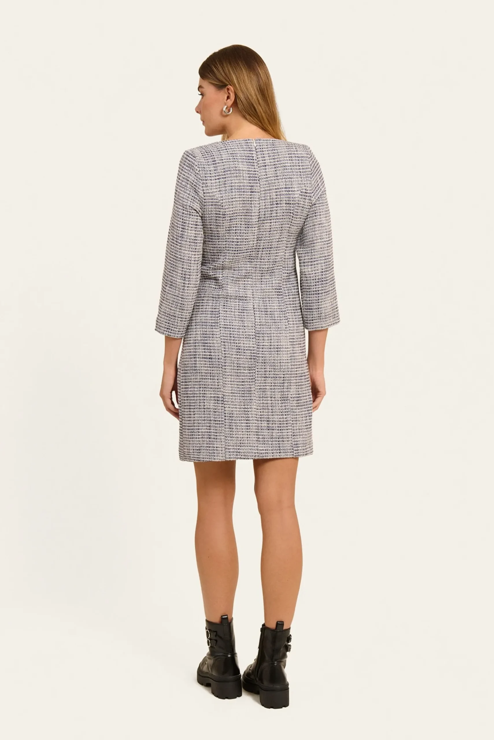 Robe Tia